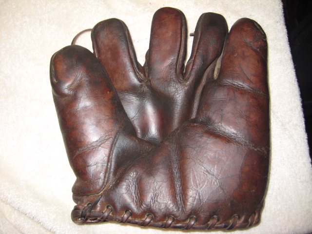 Joe Cronin Reach Front